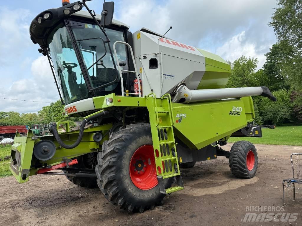 CLAAS Avero 240 コンバイン