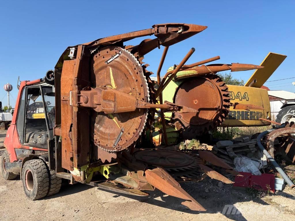 CLAAS RU 450 自走式フォレージハーベスター