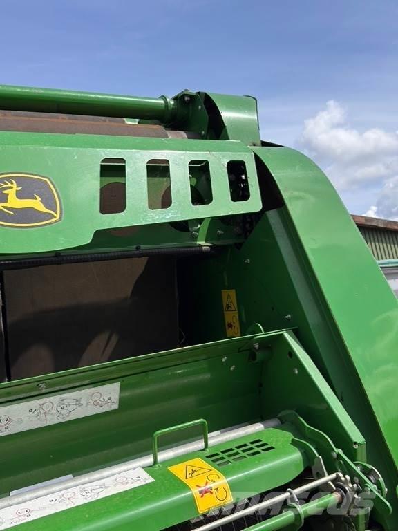 John Deere V461R ラウンドベーラー