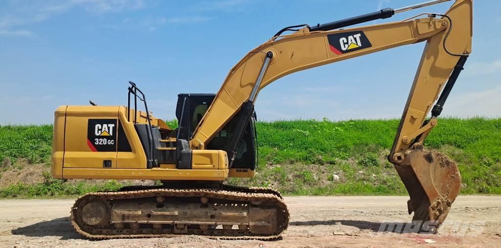 CAT 320GC 大型油圧ショベル12t以上（パワーショベル・ユンボ）
