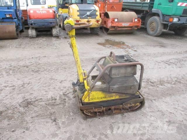 Wacker DPU 4045 プレートコンパクター