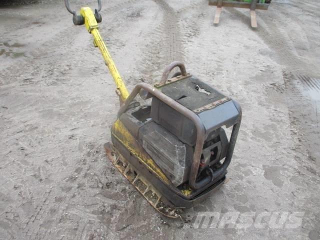 Wacker DPU 4045 プレートコンパクター