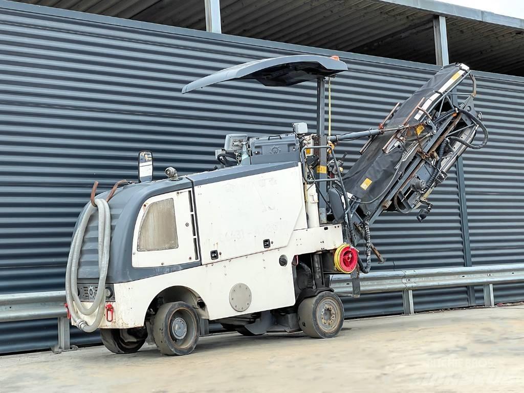 Wirtgen W 50 DC アスファルトコールドミリングマシーン