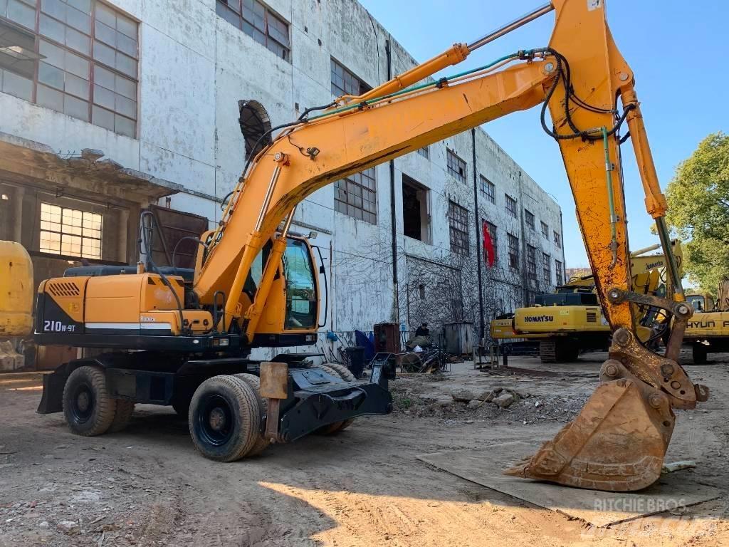 Hyundai R210W-9 ホイール式油圧ショベル（パワーショベル・ユンボ・バックホー）