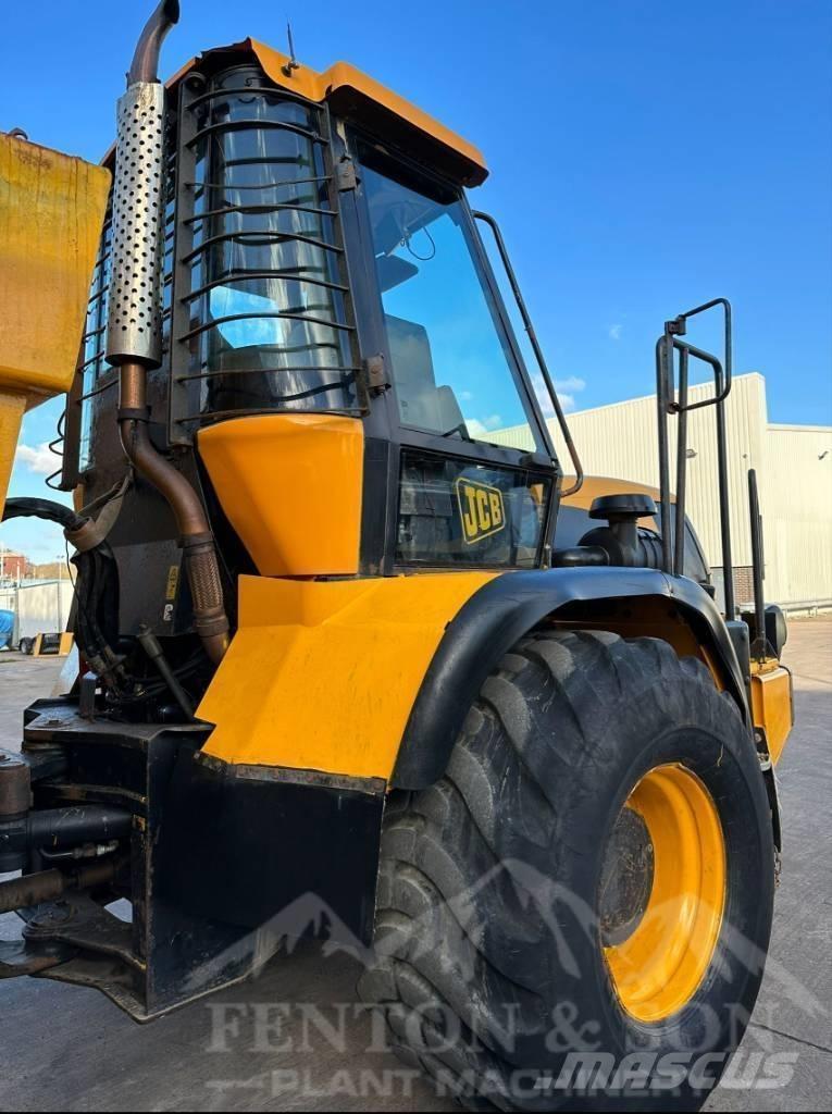 JCB 714 アーティキュレート式ダンプトラック