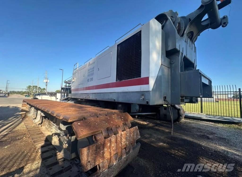 Terex HC210 クローラクレーン