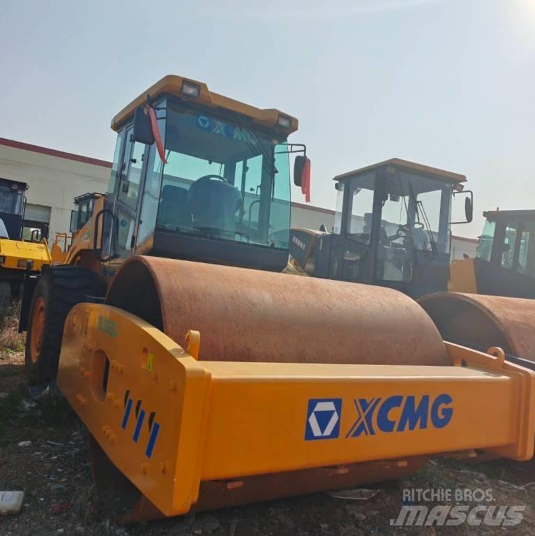 XCMG XS 263 J 振動ローラ