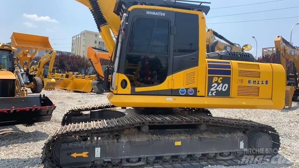 Komatsu PC 240 大型油圧ショベル12t以上（パワーショベル・ユンボ）