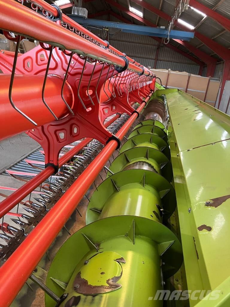 Claas 650 コンバイン