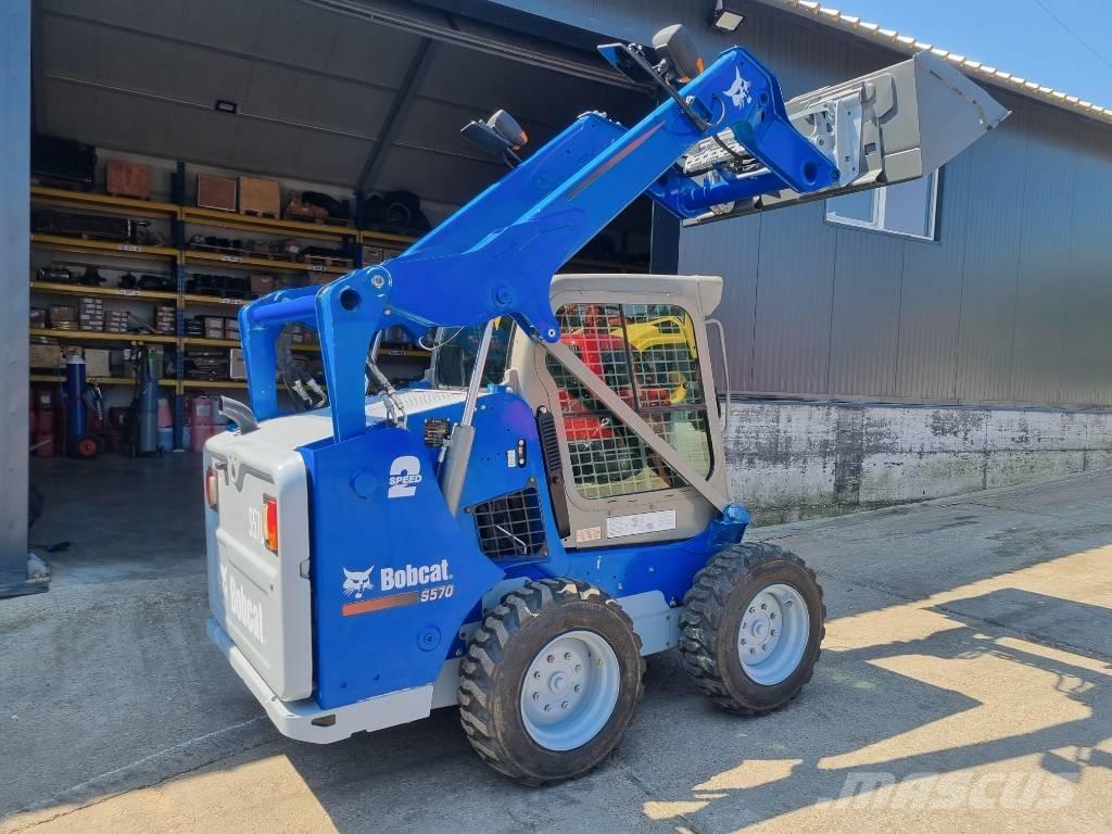 Bobcat S570 スキッドステアローダー