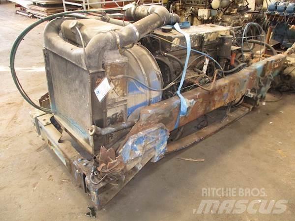 Cummins L10-325 エンジン