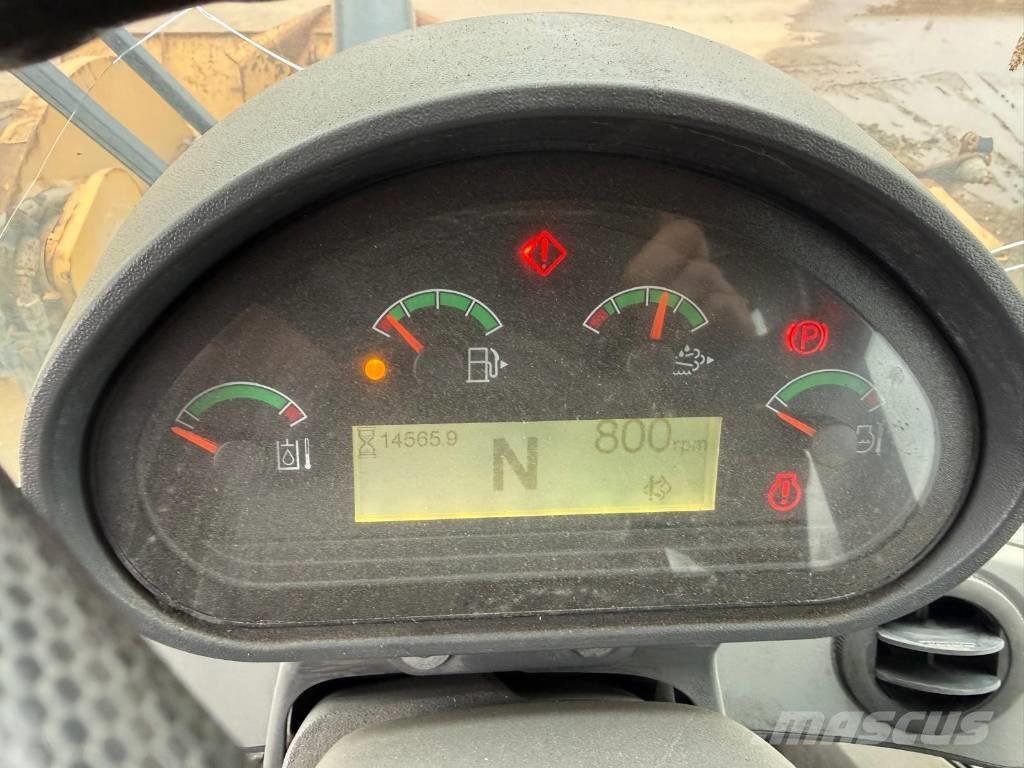 CAT 938 M ホイールローダー・タイヤショベル