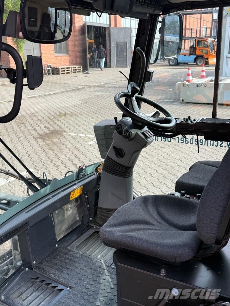 Schmidt eSwingo 200+ 路面清掃機