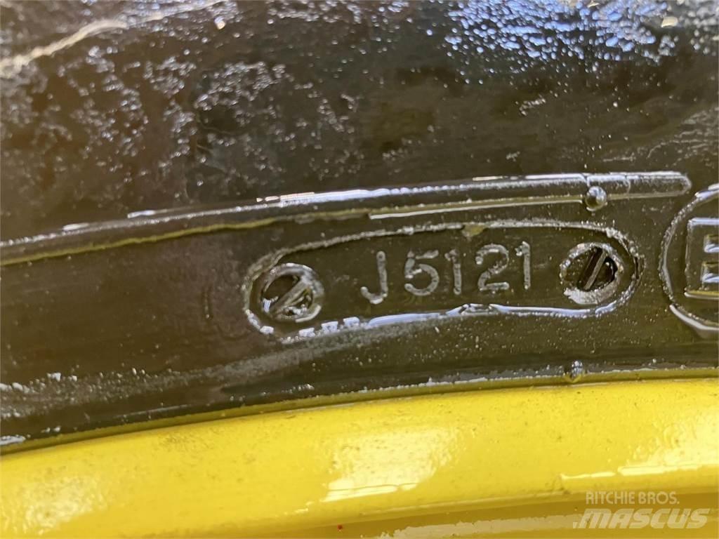 BKT 520/85R38 タイヤ、ホイル、リム
