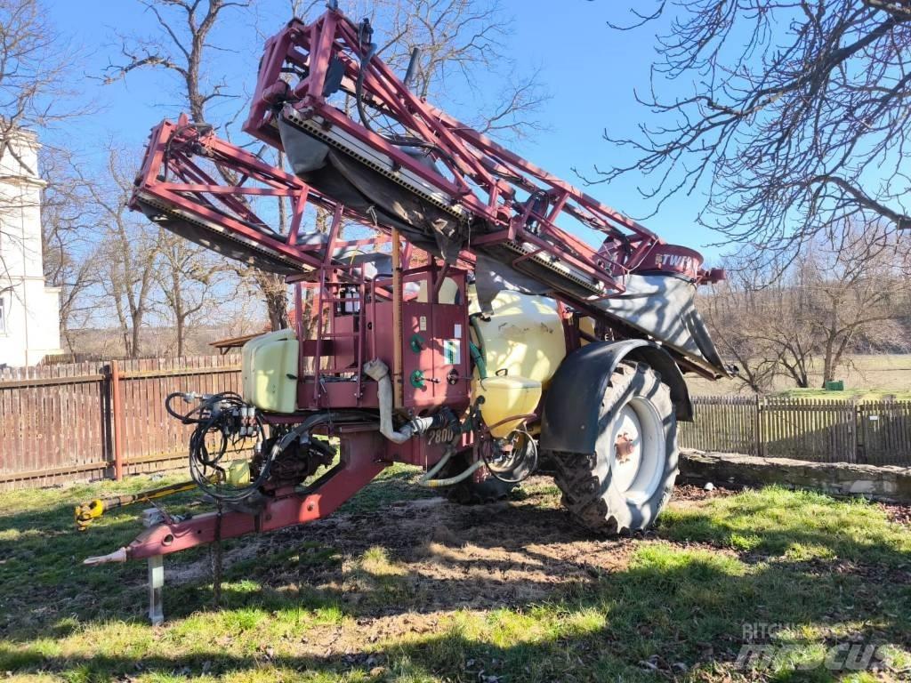 Hardi Commander 2800 牽引型スプレイヤー