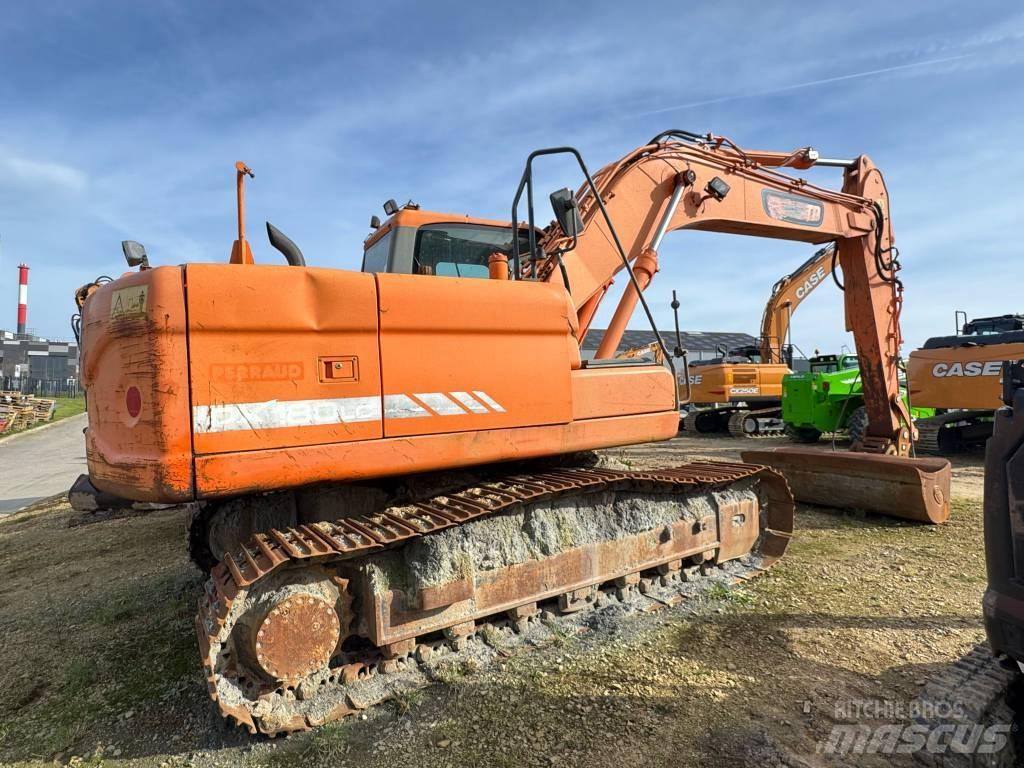 Doosan DX 180 LC 大型油圧ショベル12t以上（パワーショベル・ユンボ）