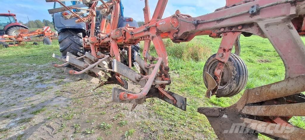 Kuhn Vari-Master 123 リバーシブルプラウ