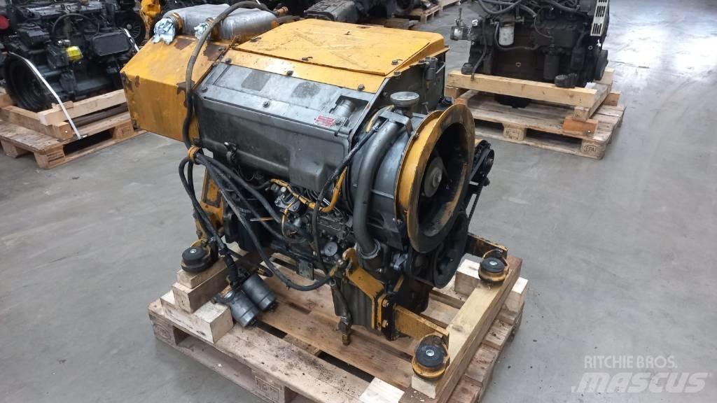 Deutz BF4L913 エンジン