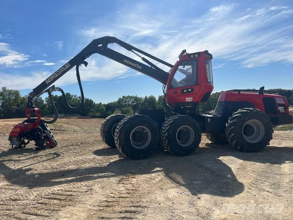 Komatsu 951 ハーベスター
