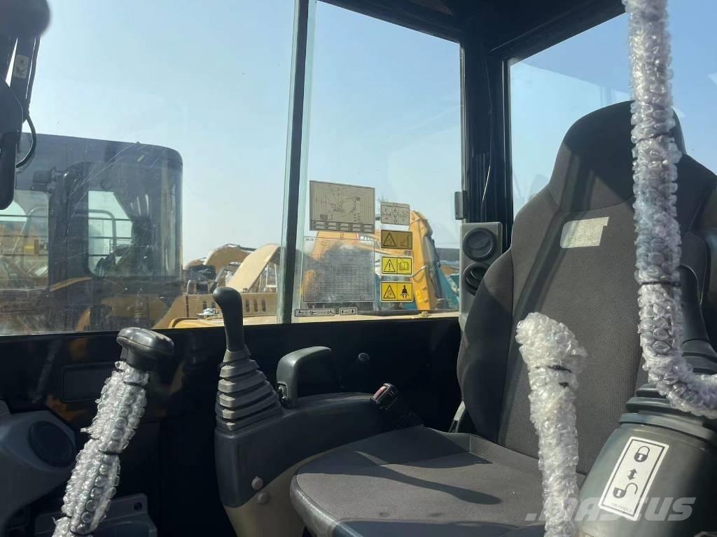 CAT 305.5 E CR ミニ油圧ショベル 7t以下（ミニユンボ・ミニディガー）