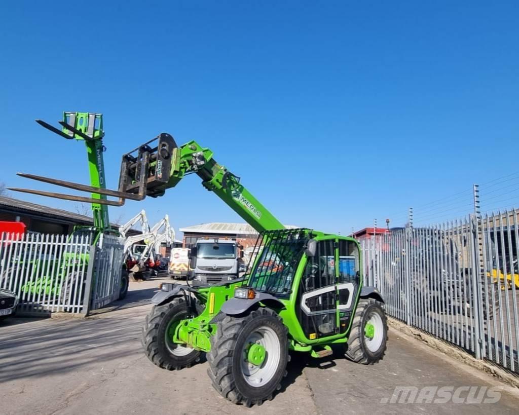 Merlo TF 33.7 テレスコーピックハンドラー