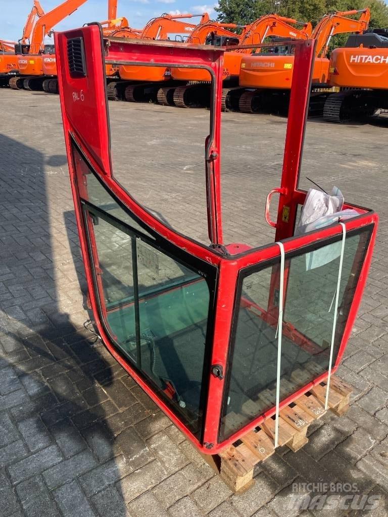 Volvo ECR25D キャビン及び内装