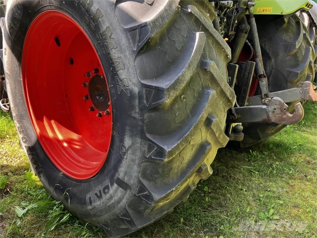 CLAAS Axion 850 トラクター