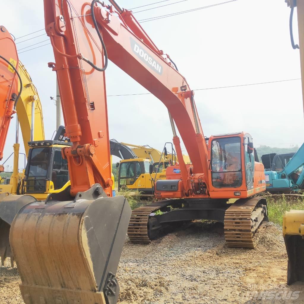 Doosan DX 300 LC 大型油圧ショベル12t以上（パワーショベル・ユンボ）