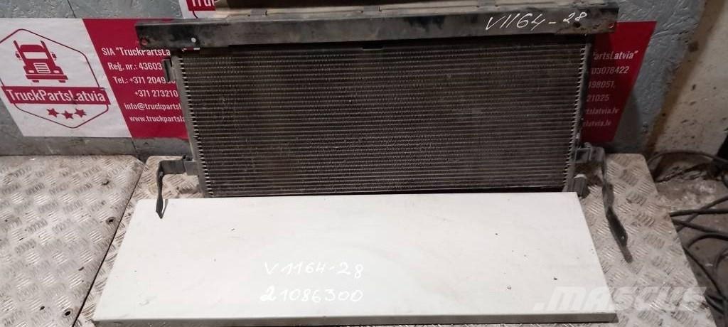 Volvo FH 12.    21086300 ラジエター