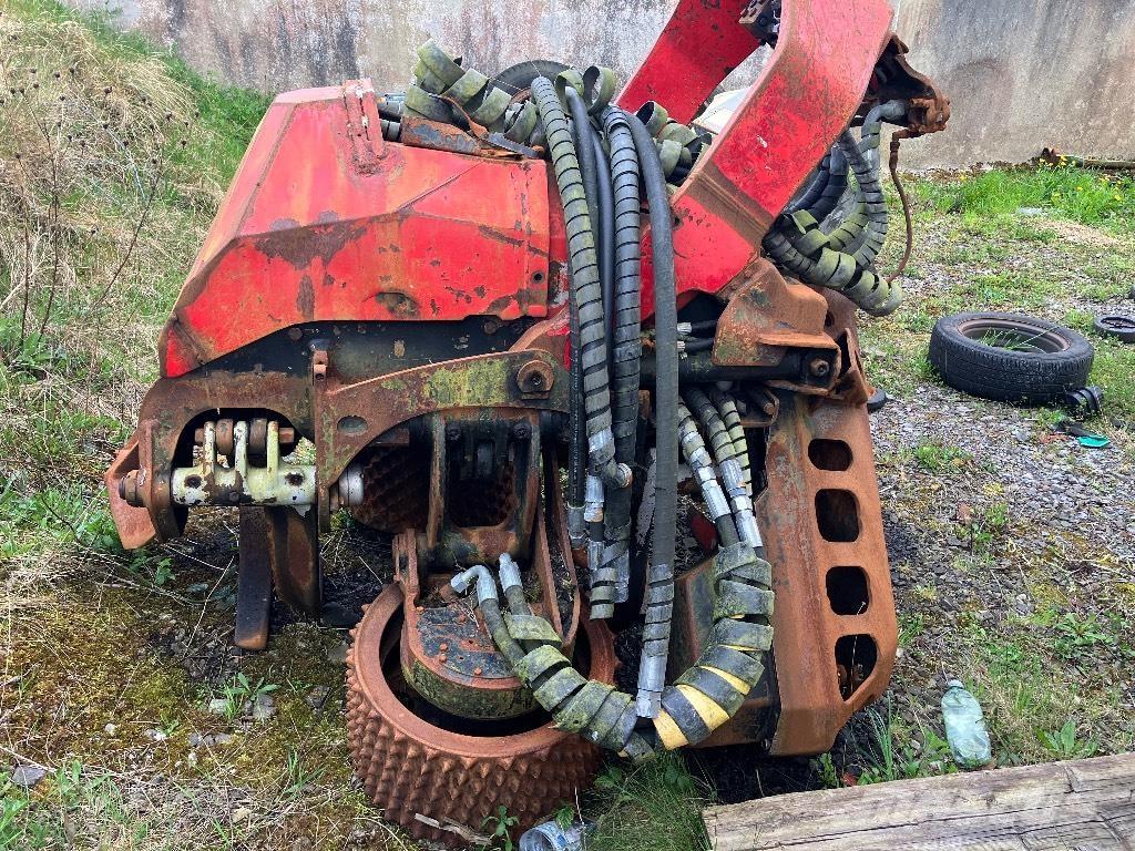 Komatsu 370.2 ハーベスタヘッド