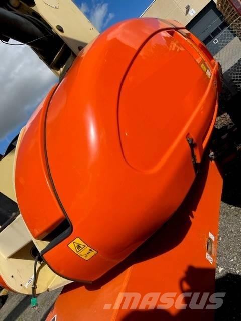 JLG 860 SJ ブームリフト　直伸型