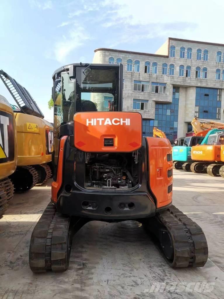 Hitachi ZX55USR ミニ油圧ショベル 7t以下（ミニユンボ・ミニディガー）