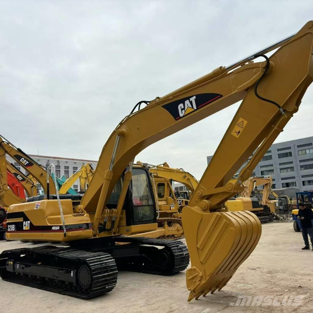 CAT 320BL 大型油圧ショベル12t以上（パワーショベル・ユンボ）