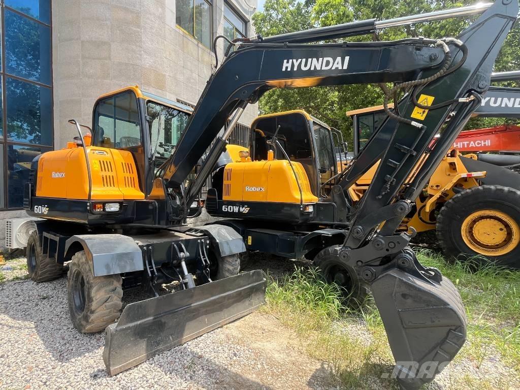 Hyundai R60W ホイール式油圧ショベル（パワーショベル・ユンボ・バックホー）