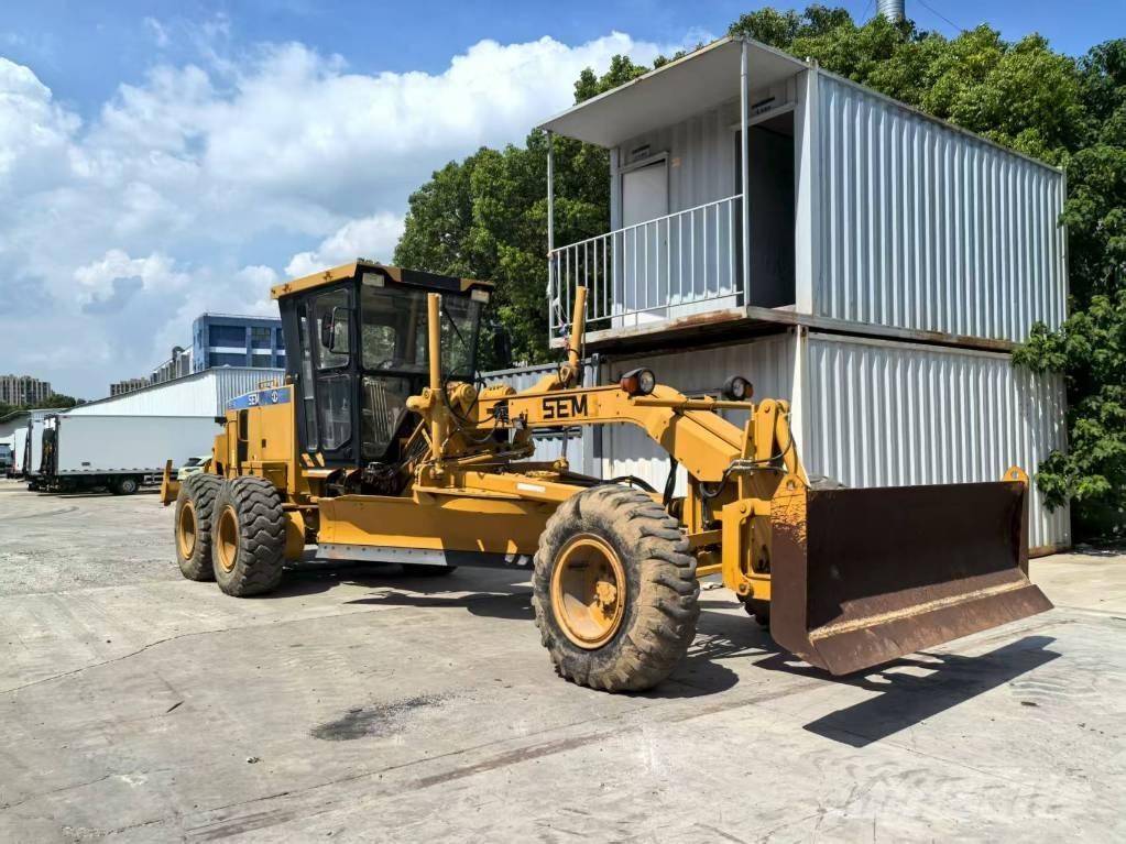 SEM 919 モーターグレーダー
