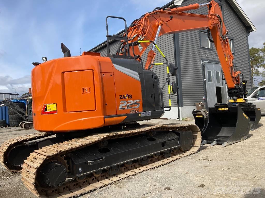 Hitachi ZX 225 US LC 大型油圧ショベル12t以上（パワーショベル・ユンボ）
