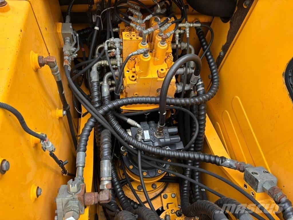 Hyundai 140W-7 ホイール式油圧ショベル（パワーショベル・ユンボ・バックホー）