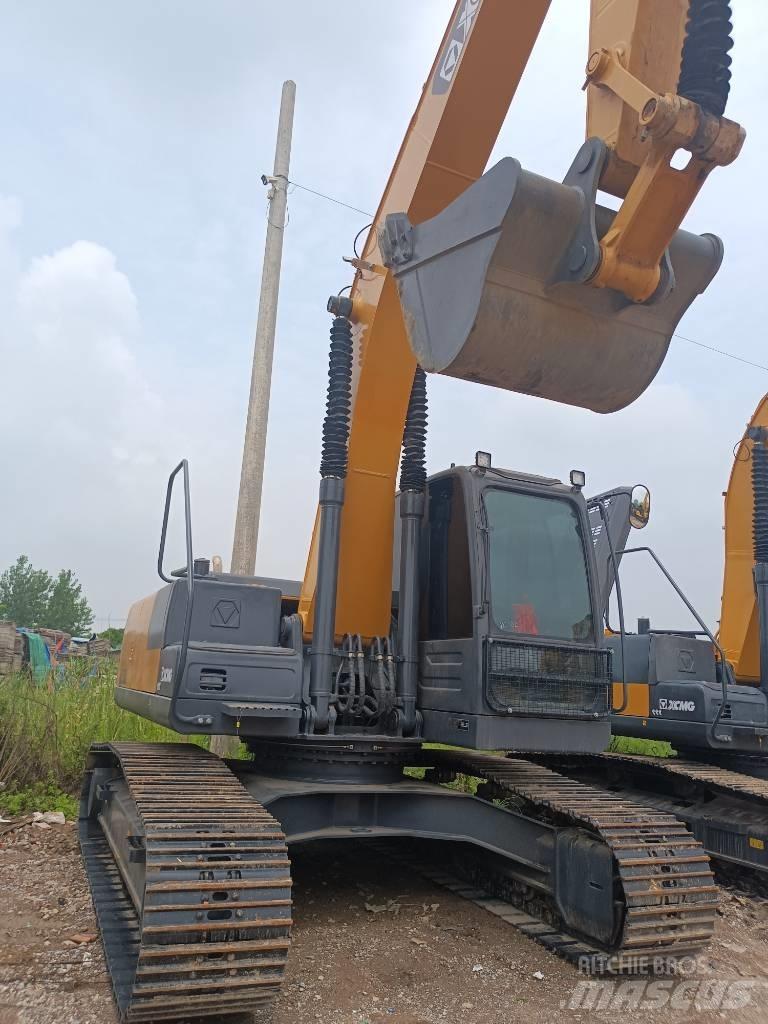 XCMG XE 215 DA 廃棄物／工業産廃処理機
