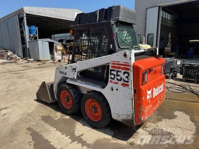 Bobcat 553 スキッドステアローダー