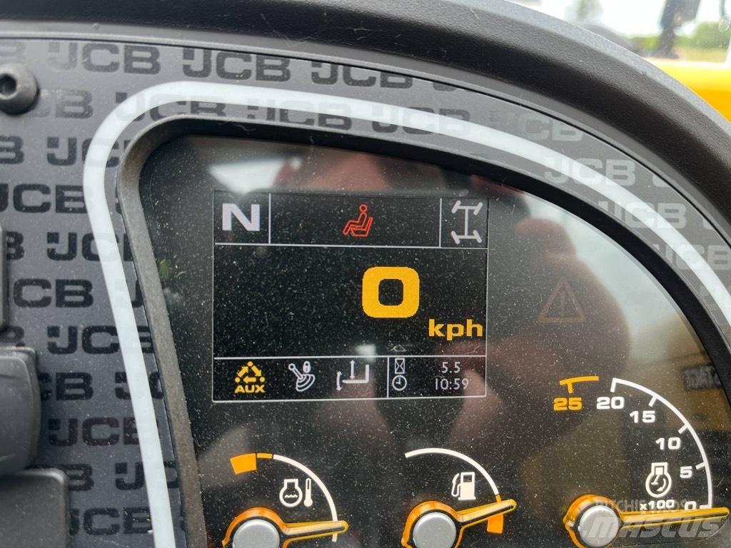 JCB 525-60 Hi-Viz テレスコーピックハンドラー