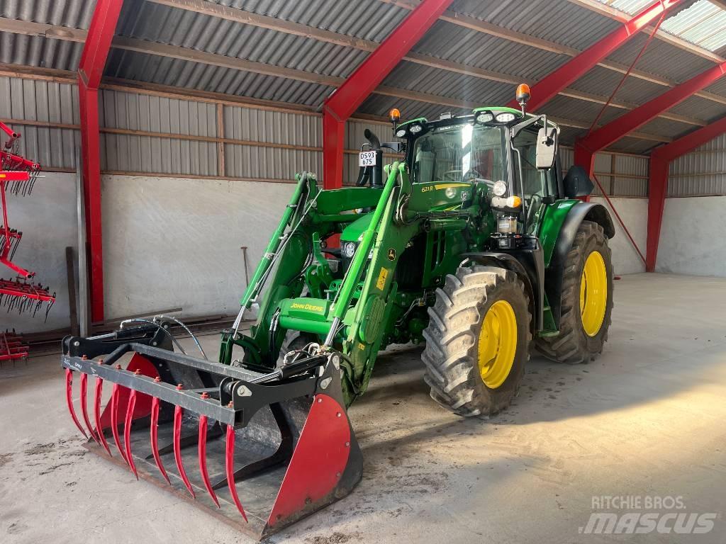 John Deere 6120 M トラクター