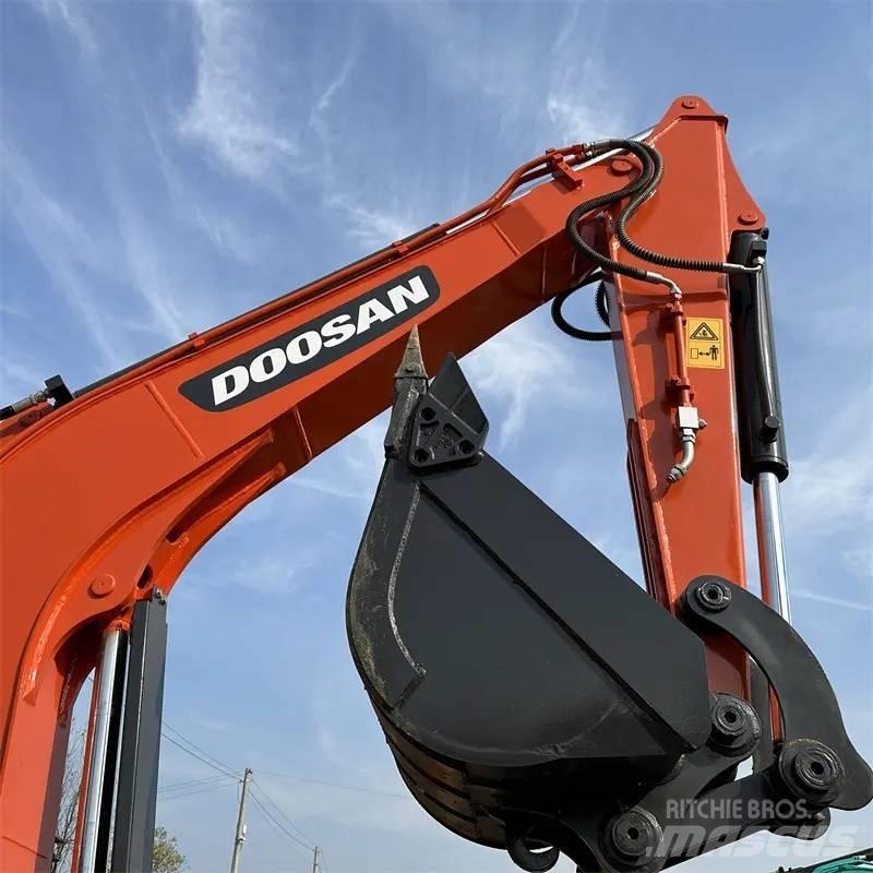 Doosan DX 60 大型油圧ショベル12t以上（パワーショベル・ユンボ）