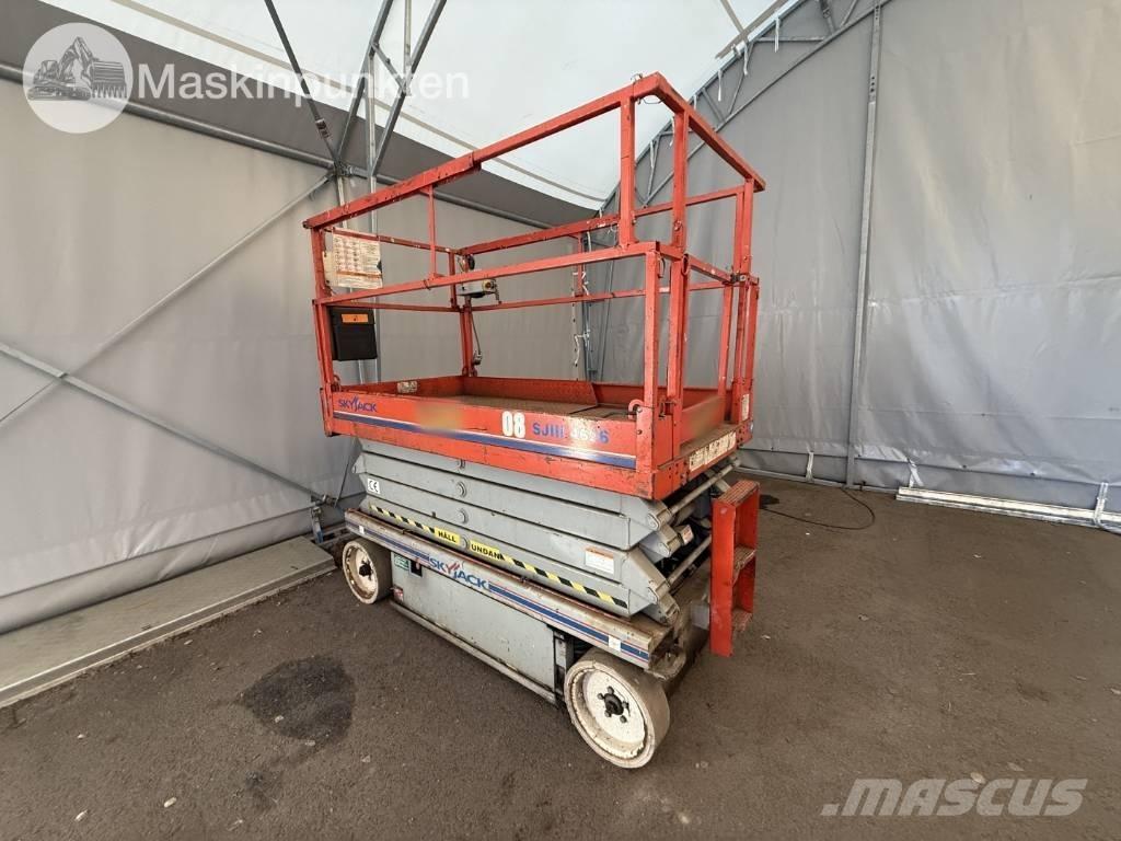 SkyJack SJ III 4626 シザースリフト