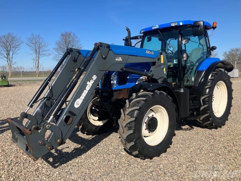 New Holland TS 115 A トラクター