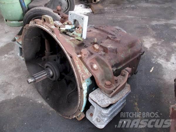 ZF S4-90 ギアボックス