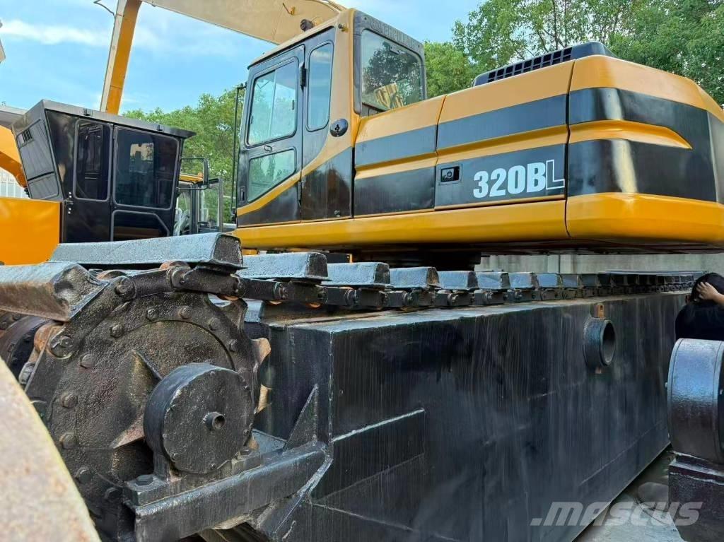 CAT 320BL 水陸両用油圧ショベル、ユンボ