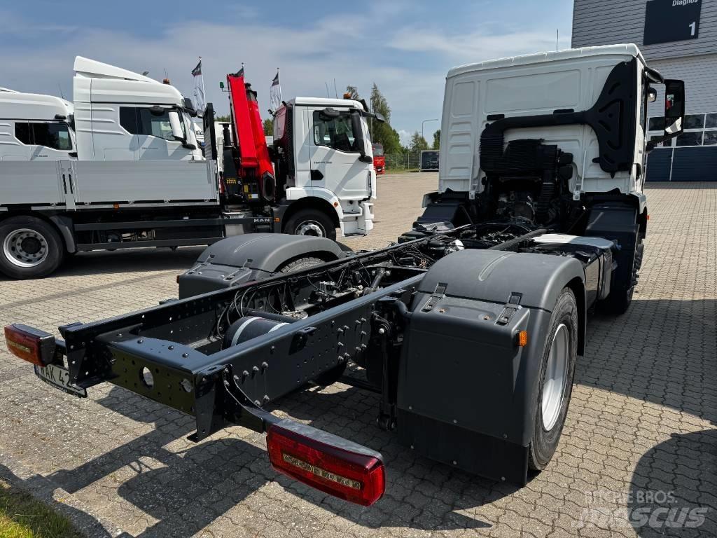 MAN TGM 18.250 キャブ付きシャーシ