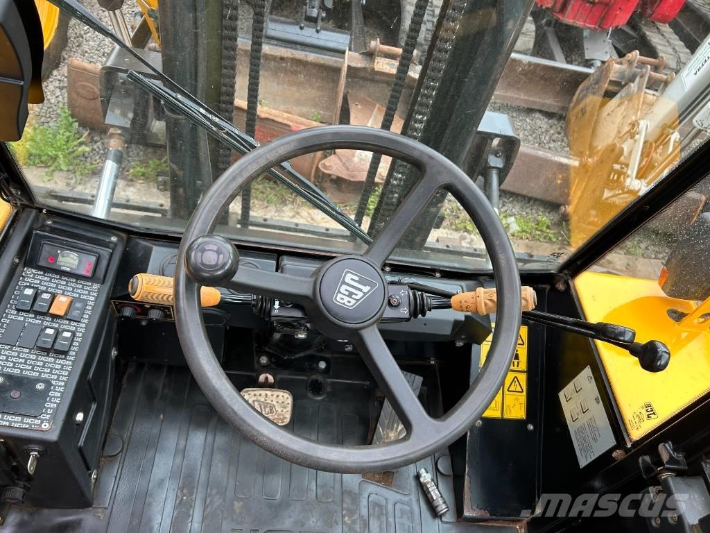 JCB 926 ラフターテレントラック