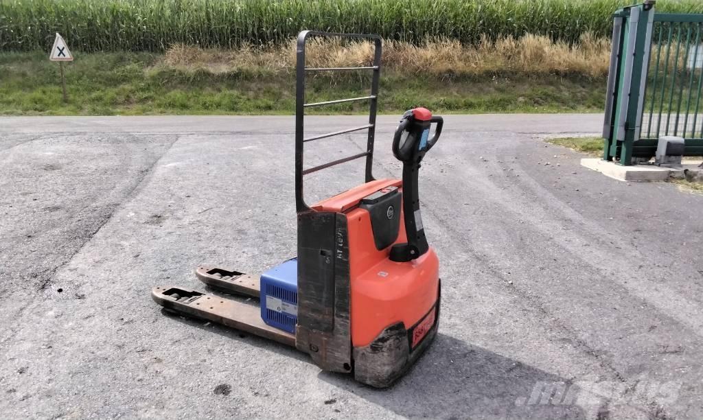 Toyota LWE 180 ローリフト