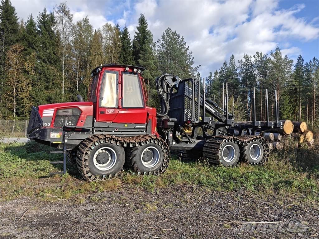 Komatsu XF 855-3 林業トラクター